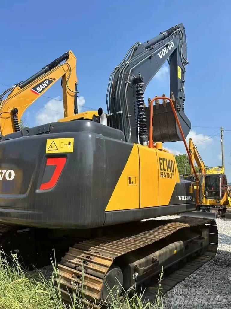 Volvo 140 Crawler excavators