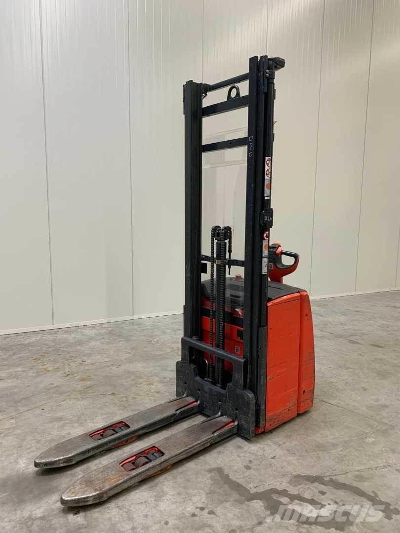 Linde L16I Pedestrian stacker