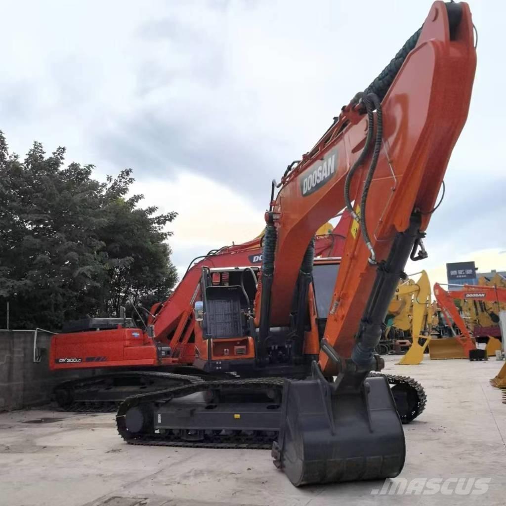 Doosan DX 300 Crawler excavators