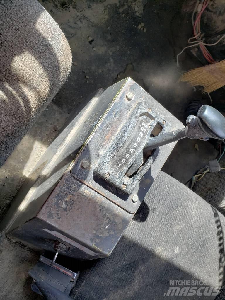 Euclid R60 Water bowser