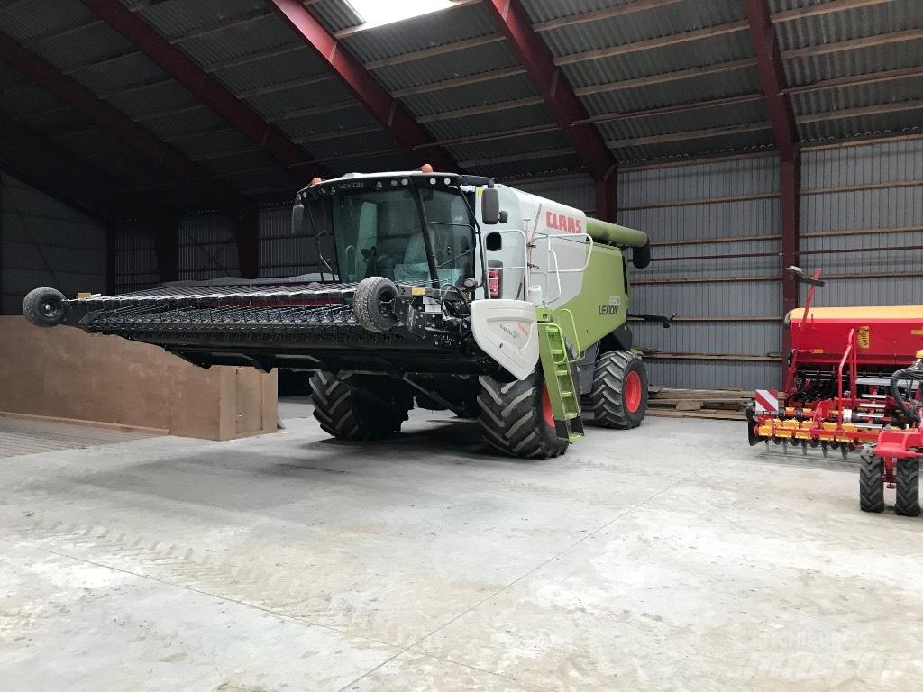 CLAAS Lexion 650 Combine harvesters
