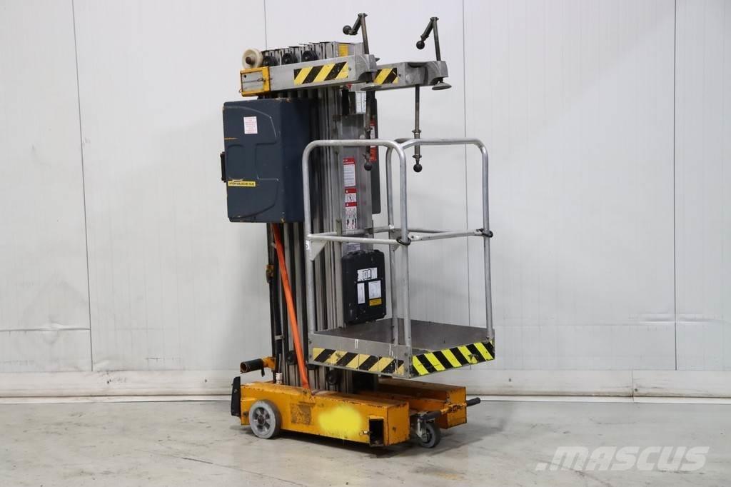 JLG P30-AC Scissor lifts