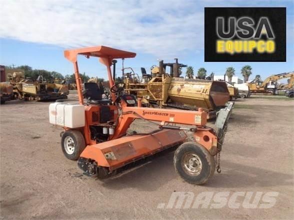  LAYMOR SM300 Sweepers