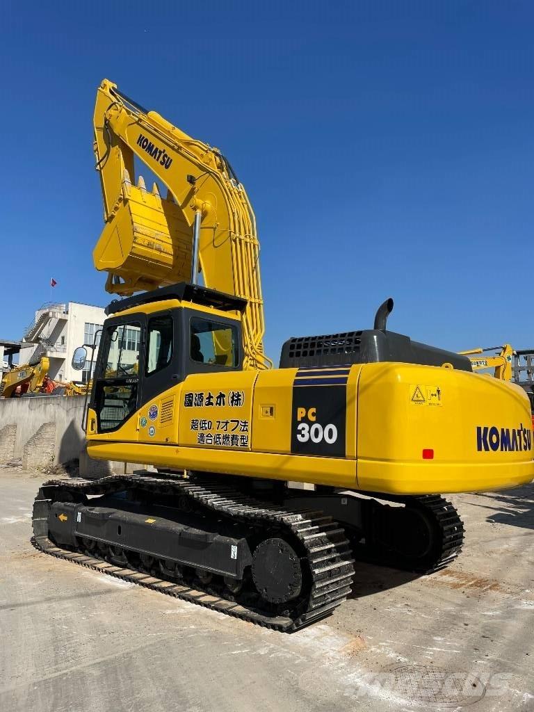 Komatsu PC 300-7 Crawler excavators