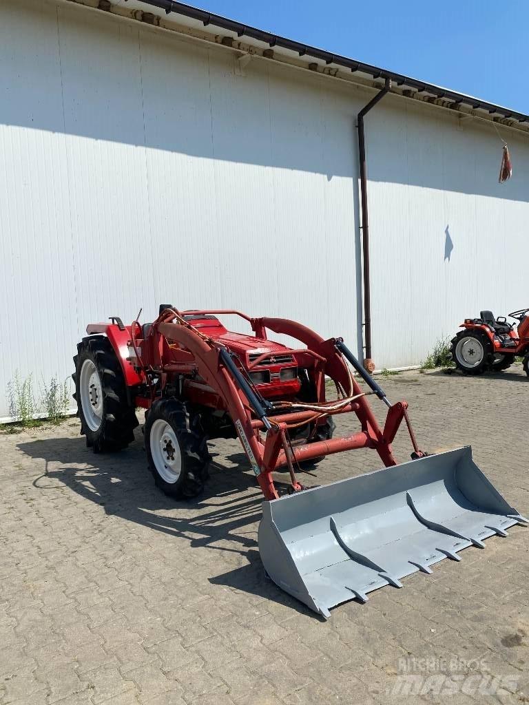 Mitsubishi MT33+tur Compact tractors