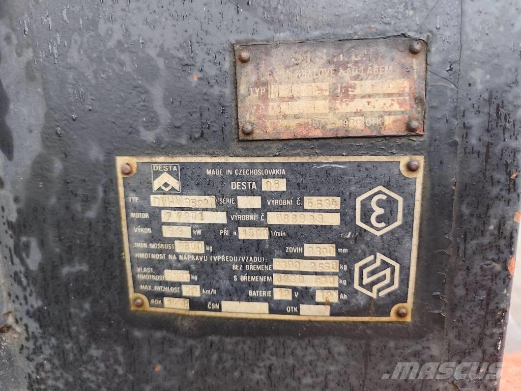 Desta DVHM 3522 Diesel trucks