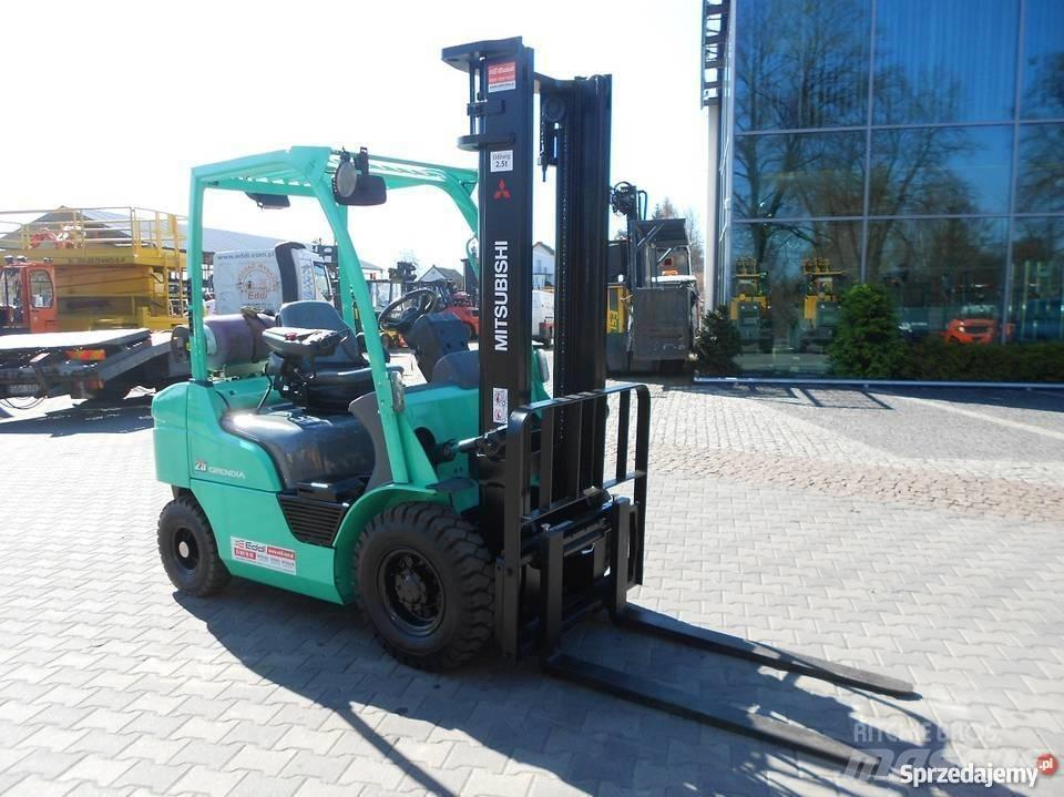 Mitsubishi FG25N LPG trucks