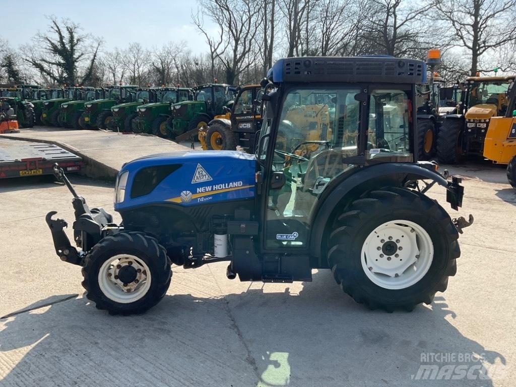 New Holland T 4.100 Tractors