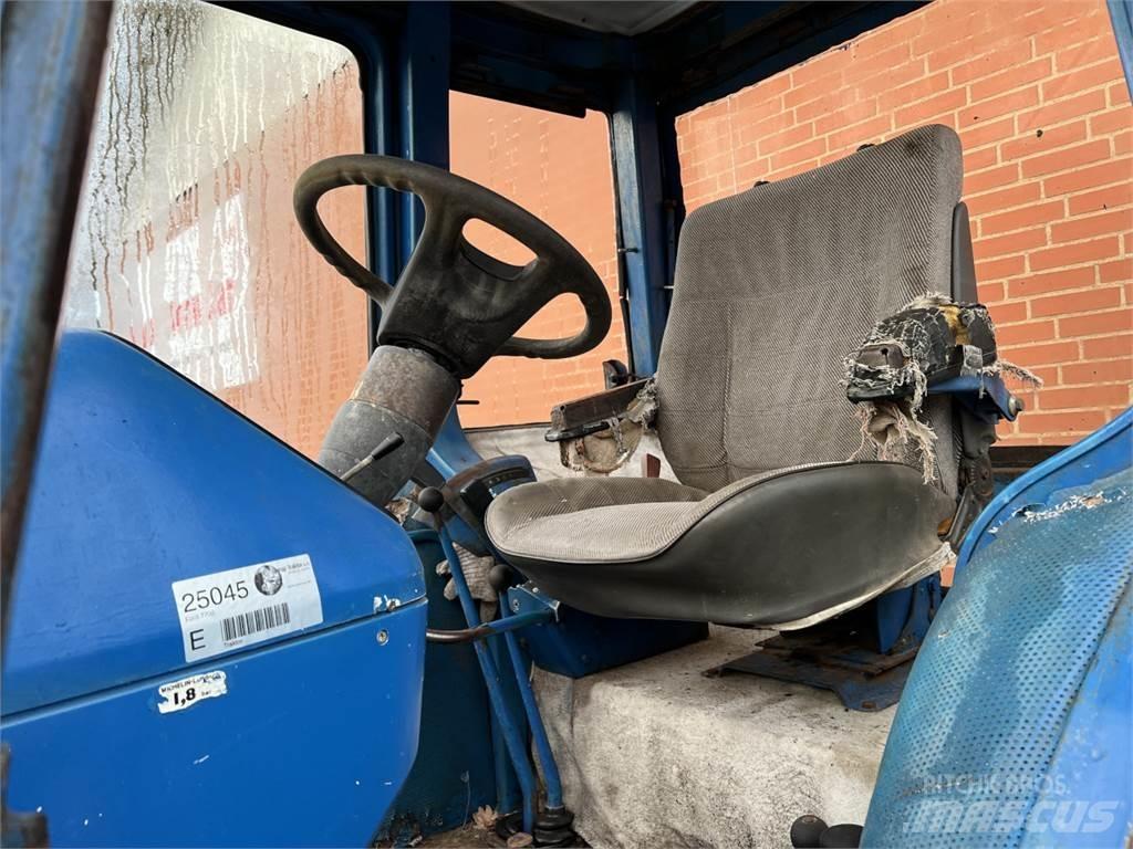 Ford 7700 Tractors
