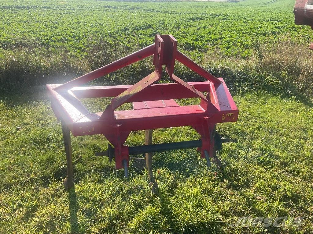  Grubber Chisel ploughs