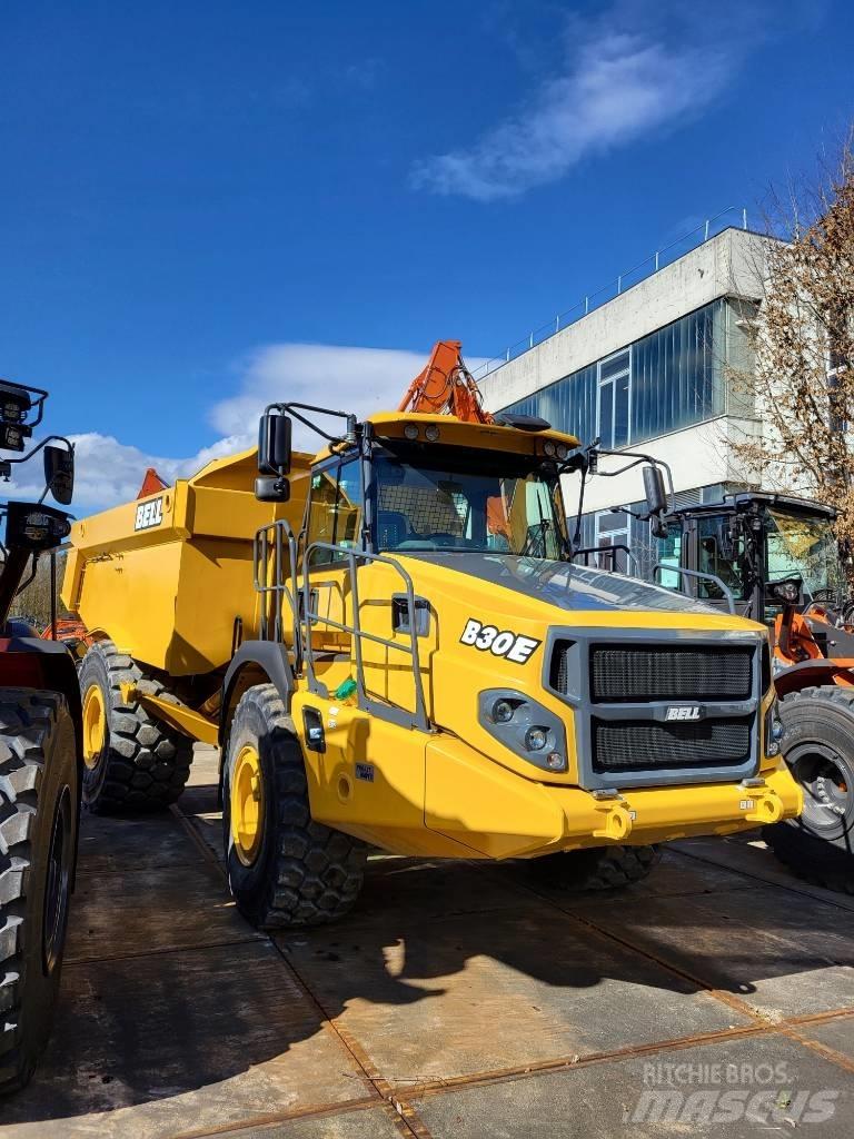 Bell B30E 4x4 Articulated Haulers