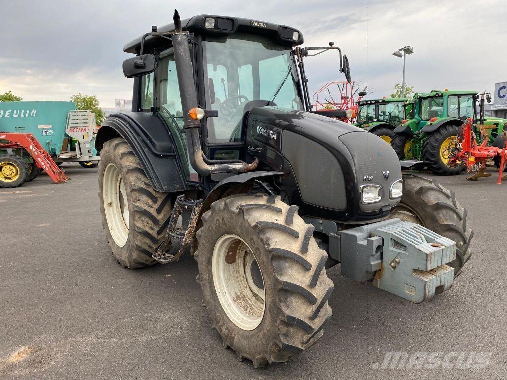 Valtra N92 HITECH Tractors