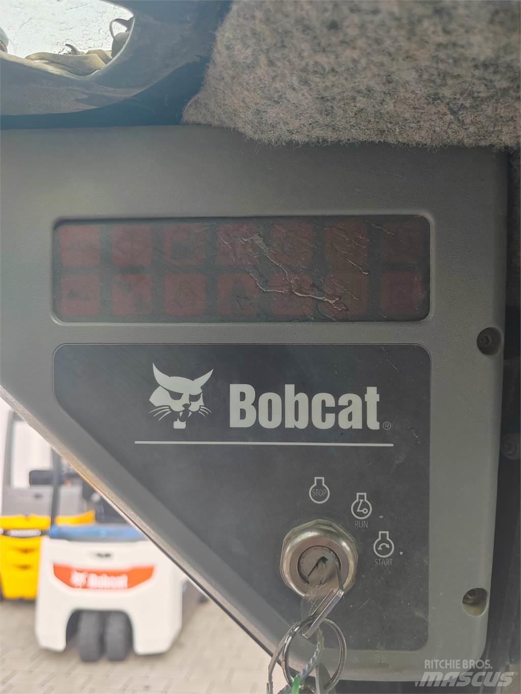 Bobcat T140 Crawler excavators