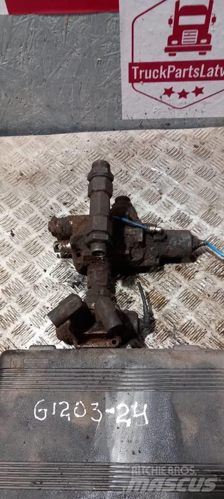 Scania 93 divider Hydraulics
