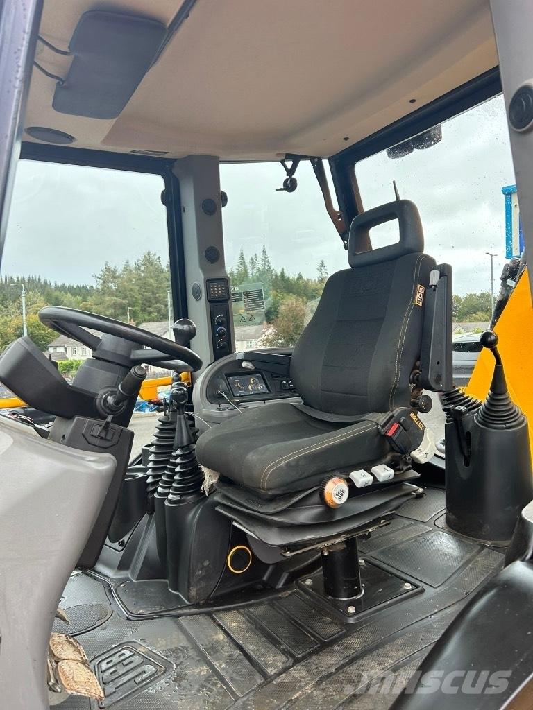 JCB 3CX 81kW / 108 BHP Backhoe