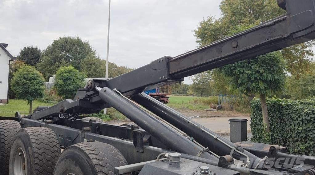 Pronar T386 Hook lift trailers