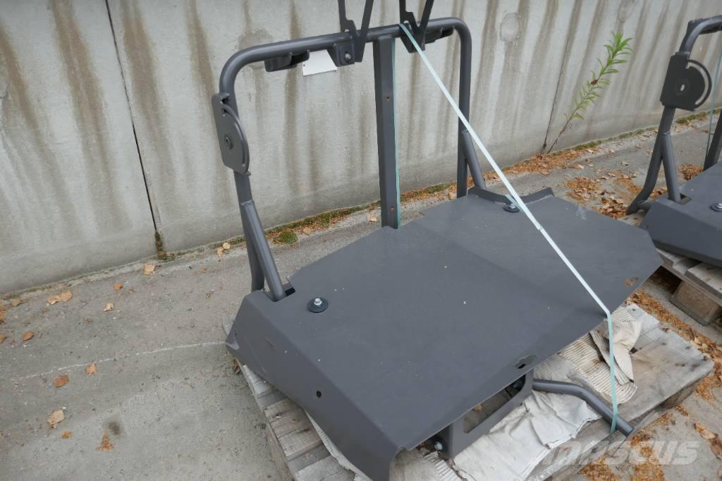 Volvo A 25 G Chassis and suspension