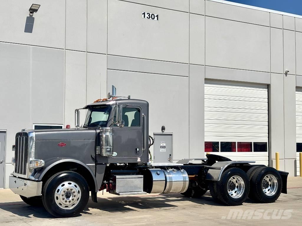 Peterbilt 389 Prime Movers