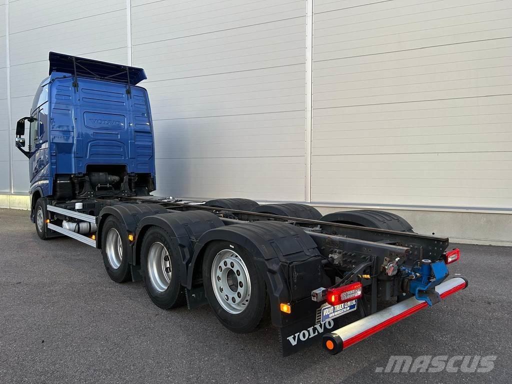 Volvo FH Chassis Cab trucks