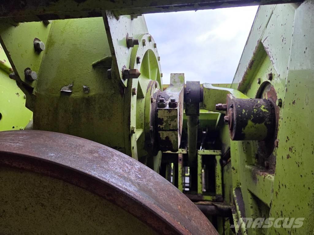 CLAAS Quadrant 1200 Square balers