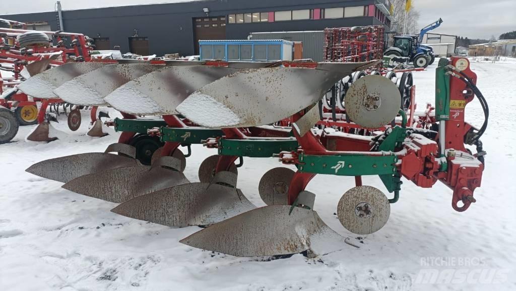 Kverneland ES85 Reversible ploughs