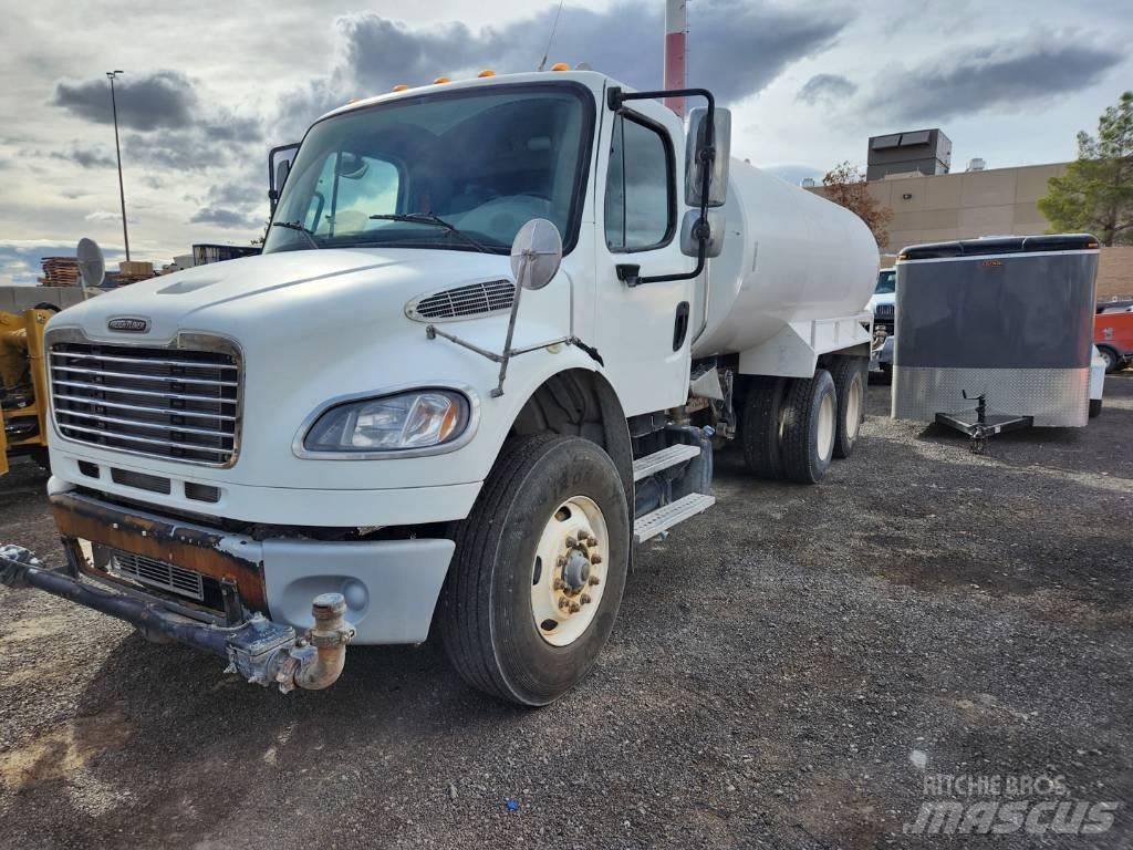 Freightliner M2-106 Water bowser