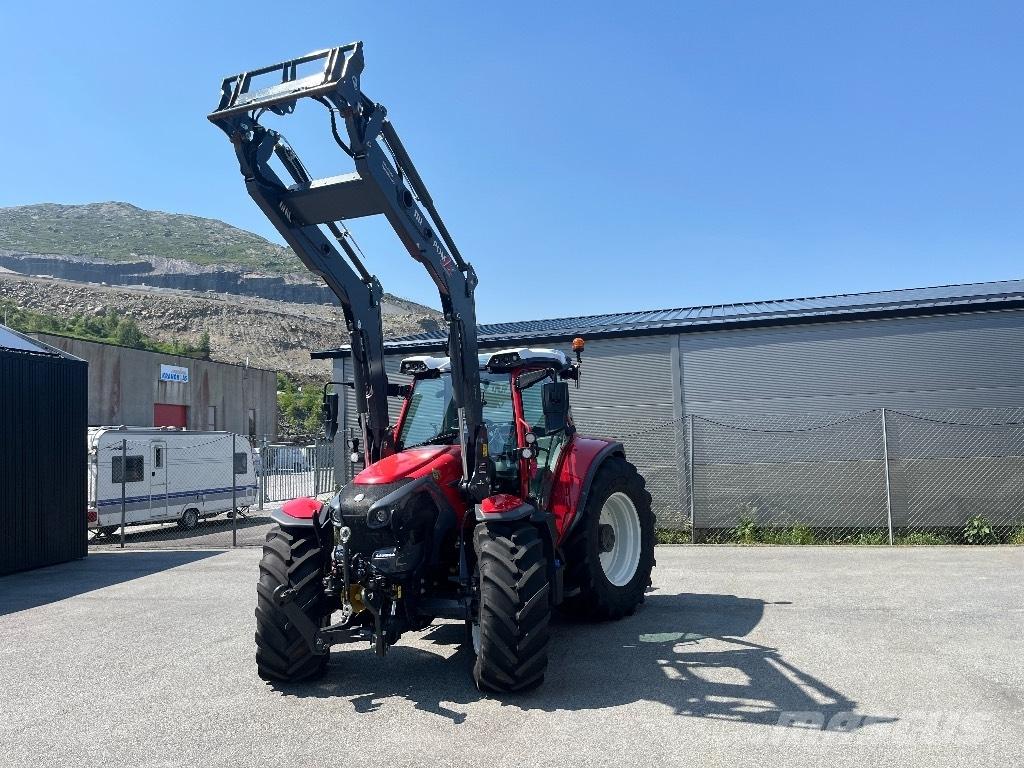 Lindner Lintrac 130 Tractors