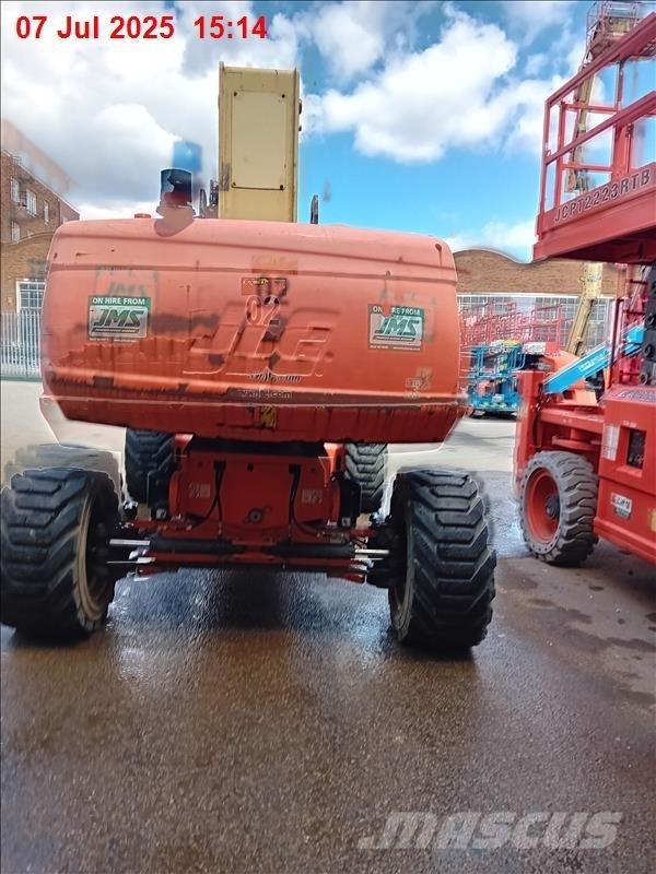 JLG 860 SJ Articulated boom lifts