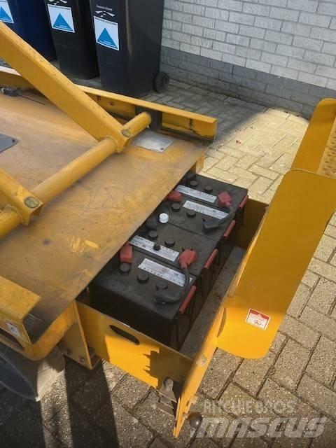 Haulotte Compact 12 Scissor lifts