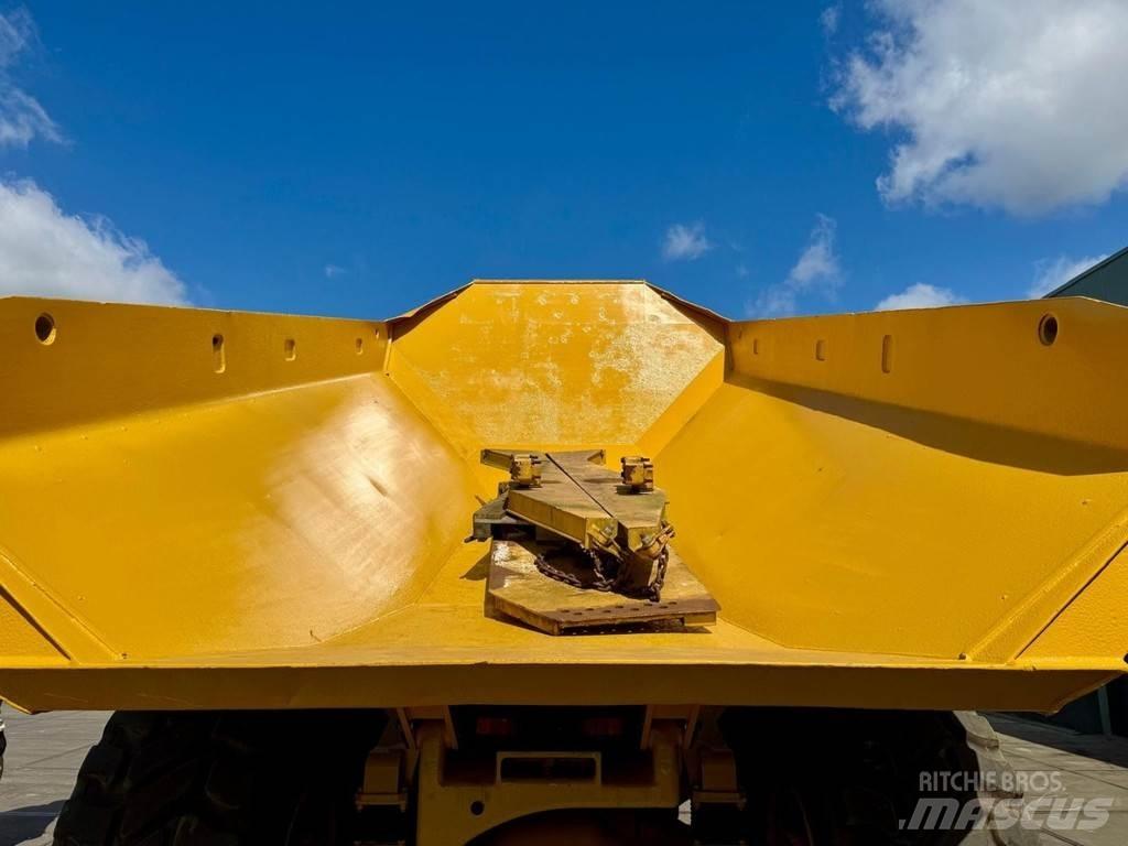 CAT 735 Site dumpers