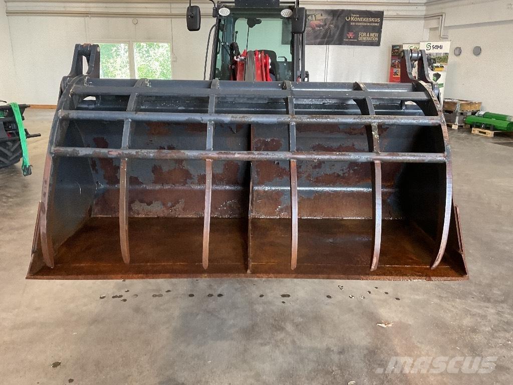 Stoll 200 Animal feeders