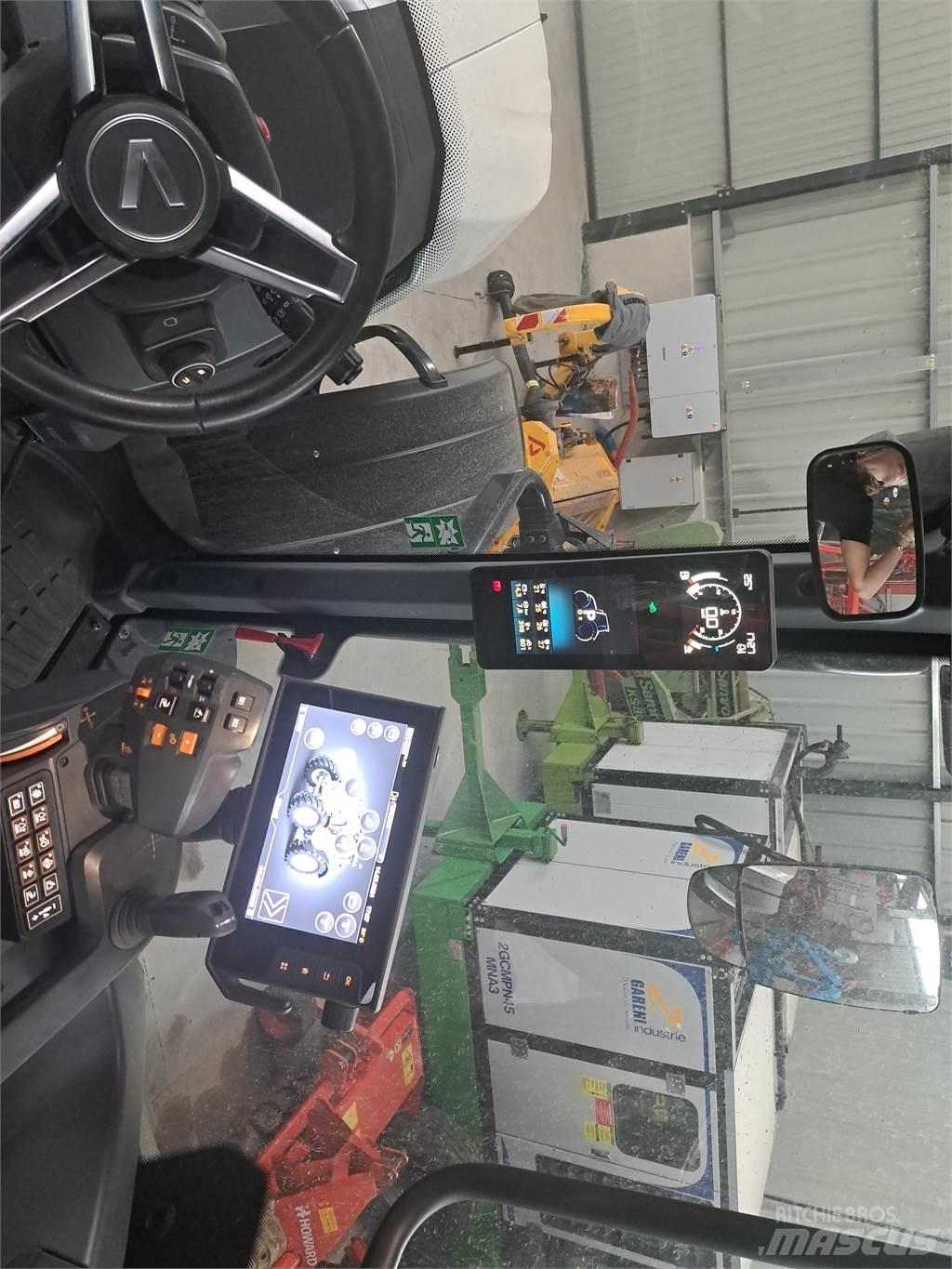 Valtra N155 Tractors