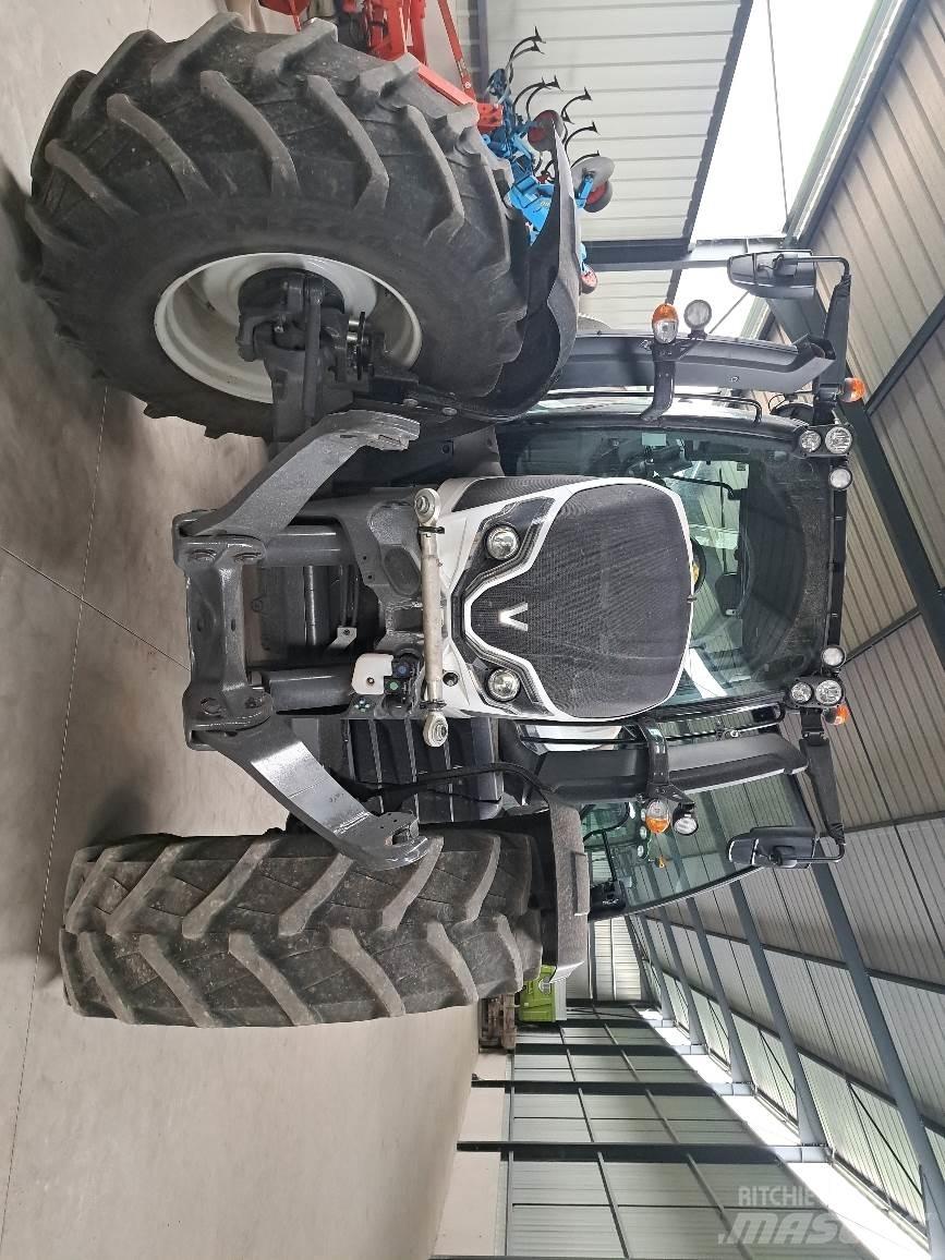 Valtra N155 Tractors