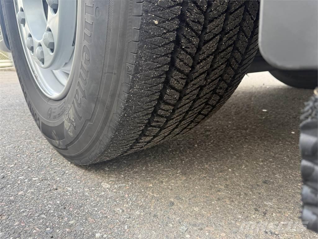 Volvo FE 320 4x2 Box trucks