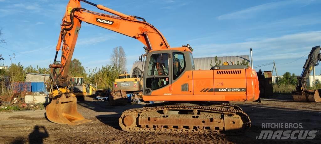 Doosan 225 LC Crawler excavators