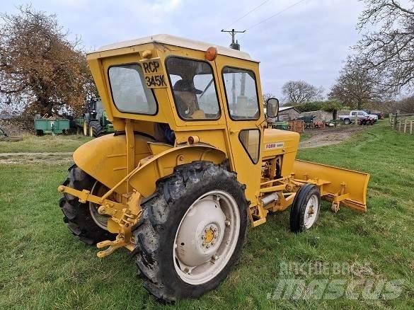 Ford 2000 TRACTOR Other