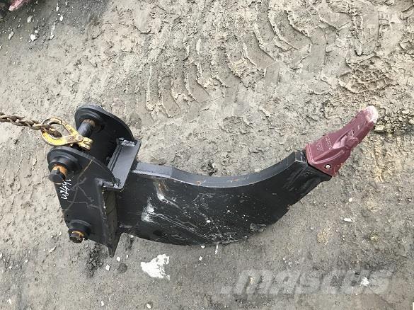  RIPPER TOOTH JCB 3CX Buckets