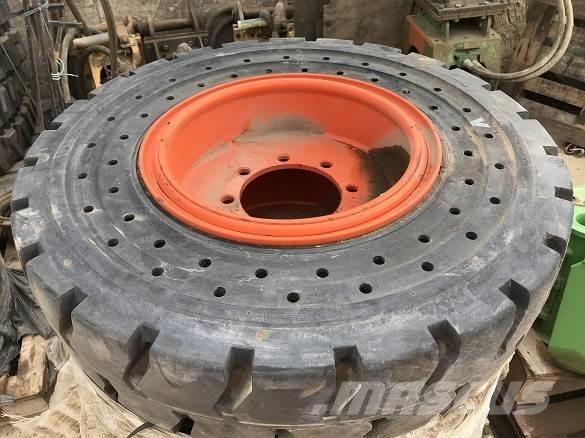  SOLID WHEELS Tyres, wheels and rims