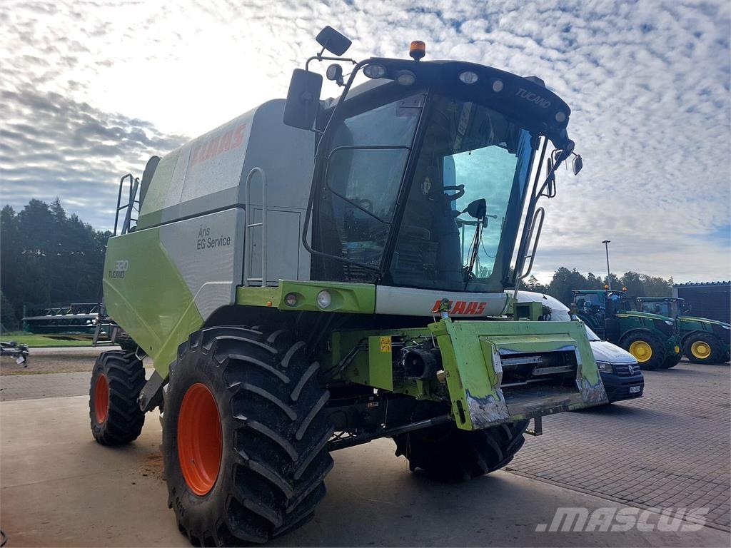 CLAAS Tucano 320 Combine harvesters