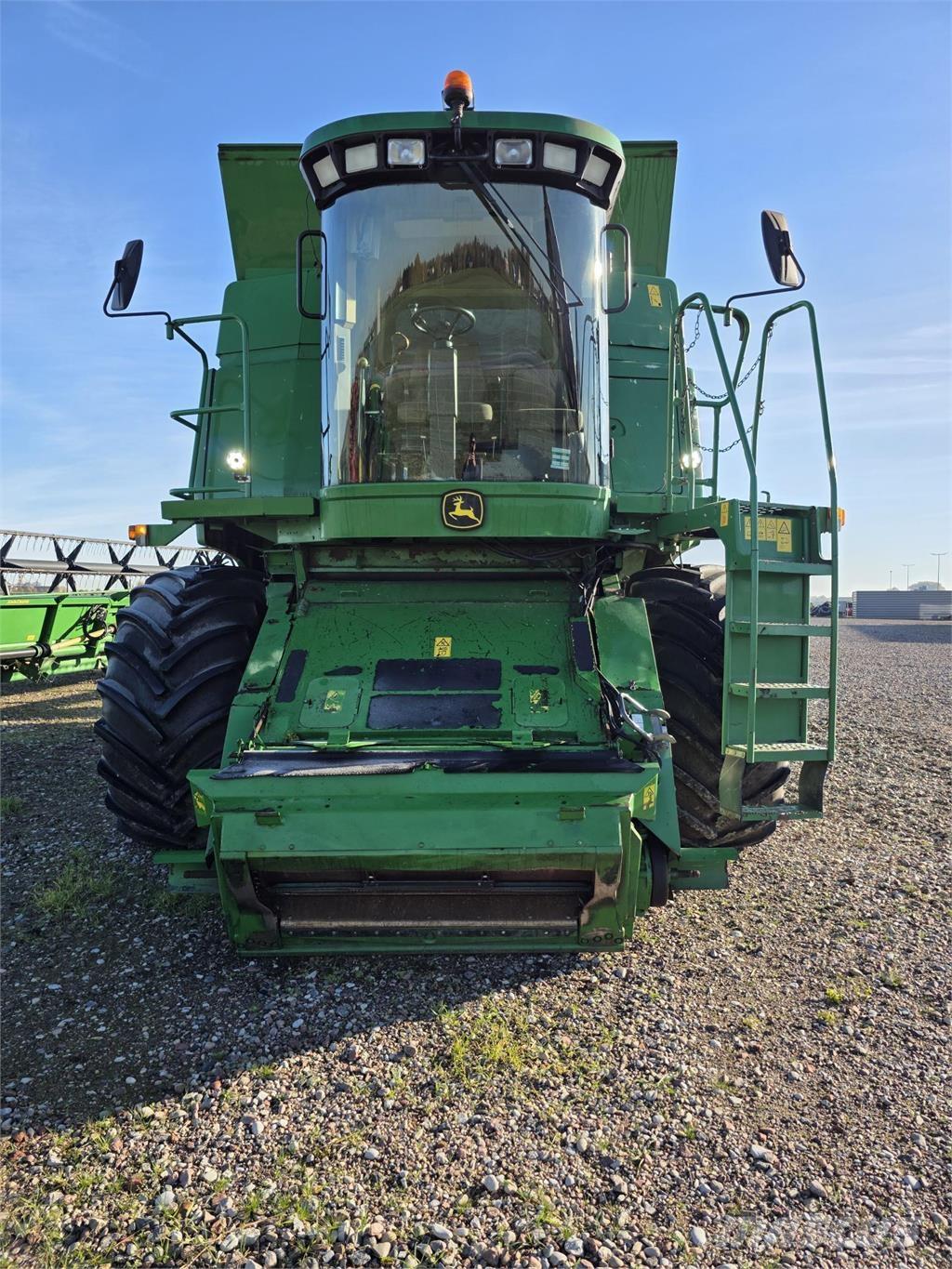 John Deere 9680 WTS Combine harvesters