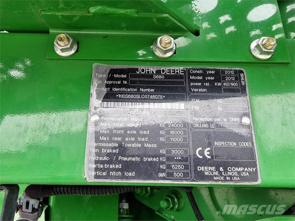 John Deere S680 Combine harvesters