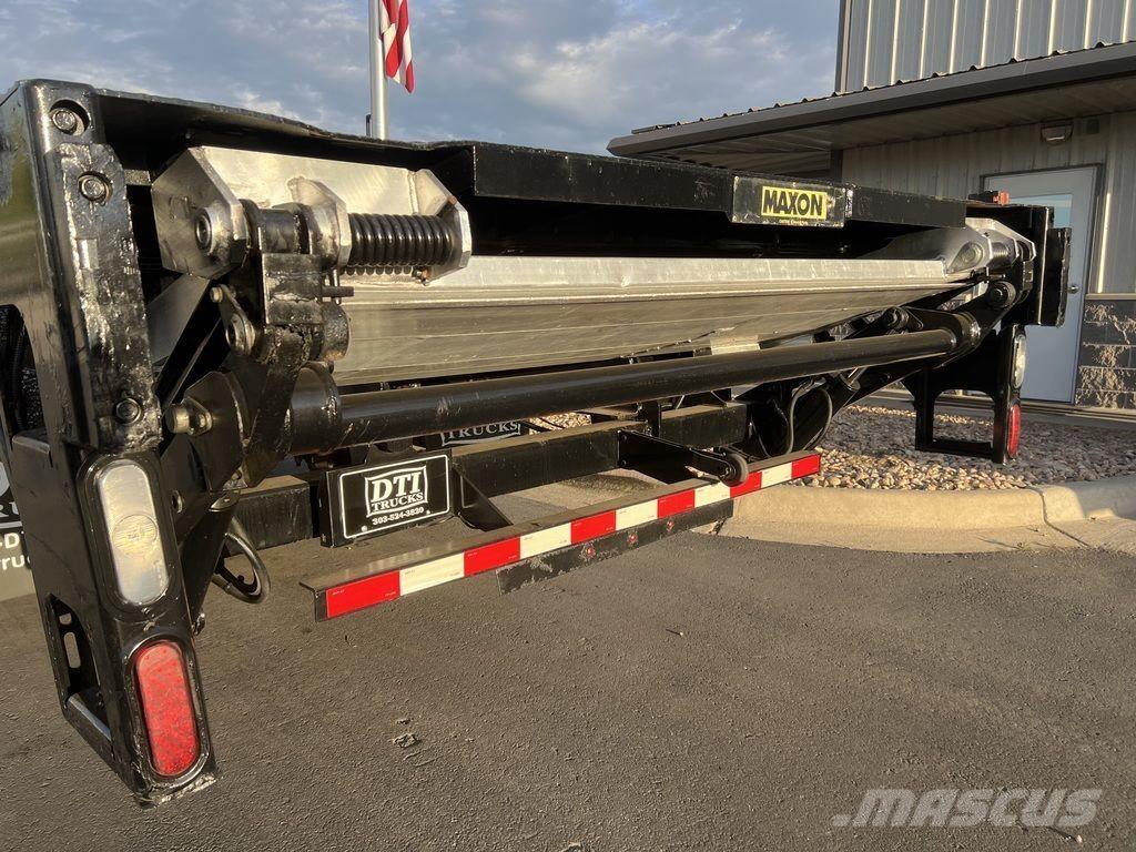 Maxon GTP3000 Goods and furniture lifts