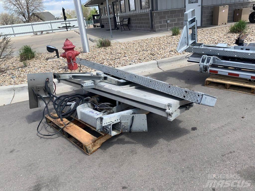 Maxon TE-25L Goods and furniture lifts