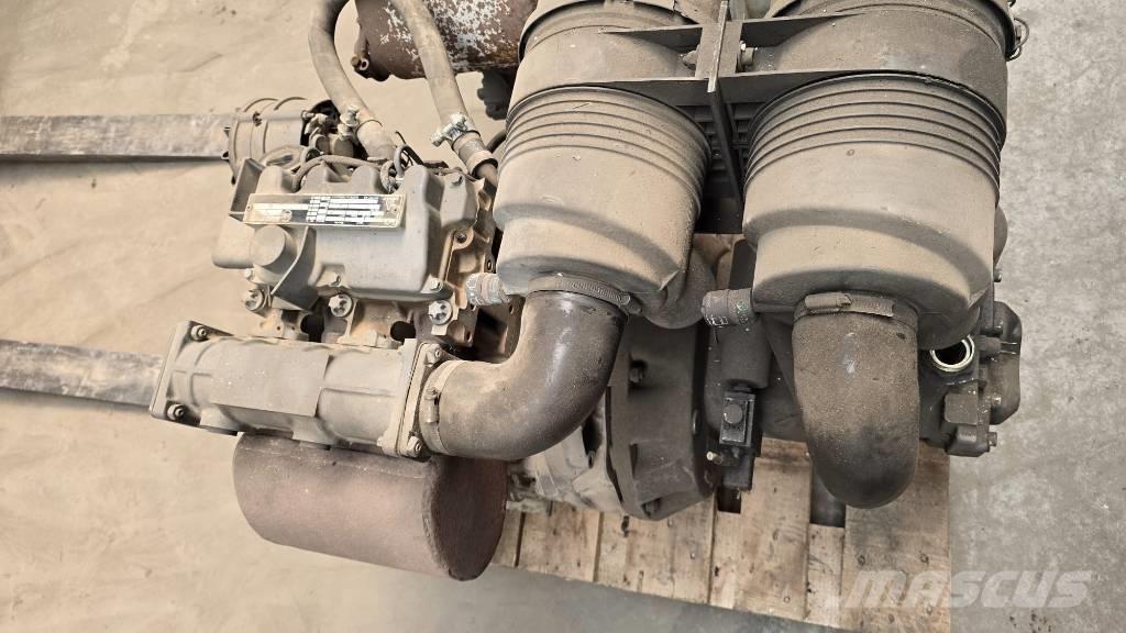 Deutz F2M1011 Engines