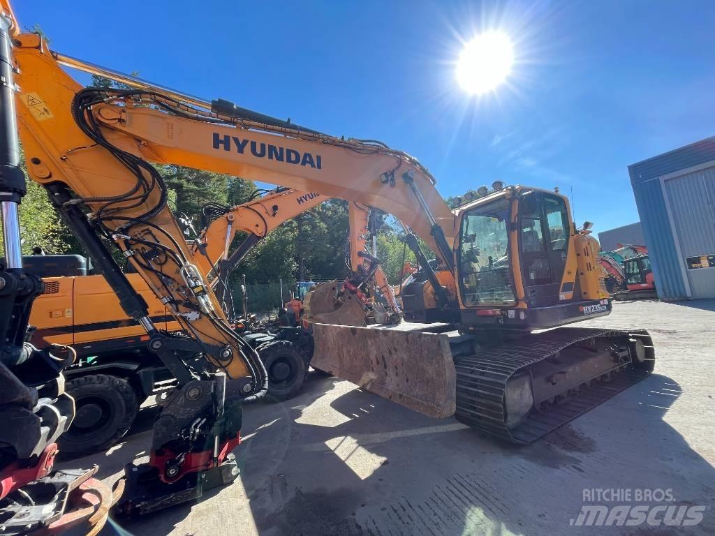Hyundai HX235 Crawler excavators