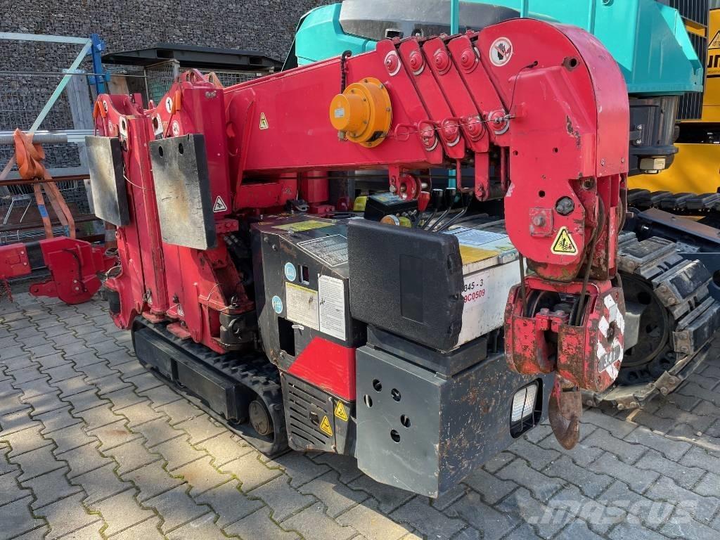 Unic B-345 Track mounted cranes