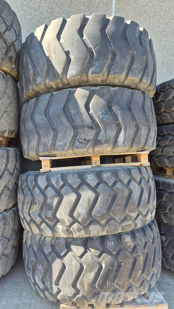 Dæk 26.5 R25 Tyres, wheels and rims
