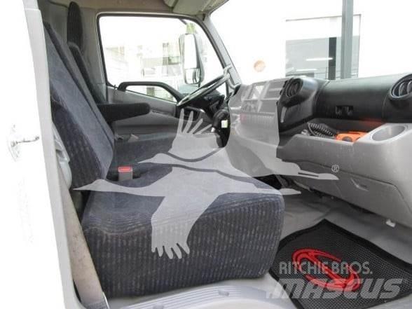 Hino 195 Flatbed / Dropside trucks