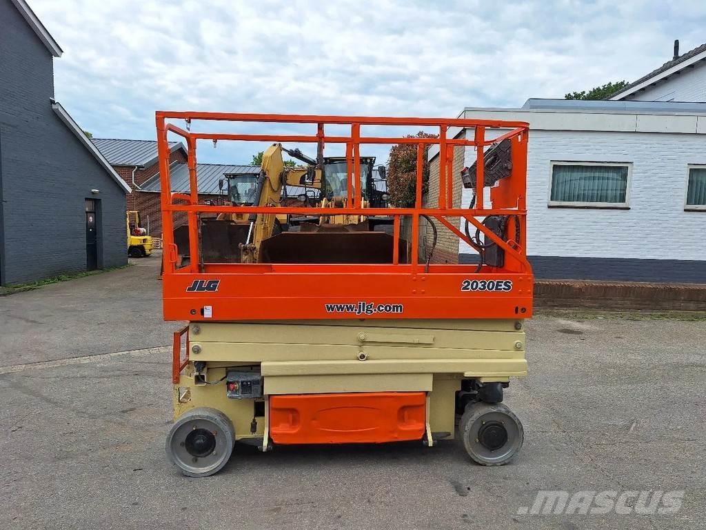 JLG 2030 ES Scissor lifts