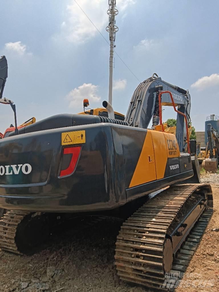 Volvo EC 240 Crawler excavators